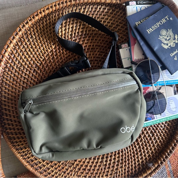 OBE Olive Hunter Green Waistpack Bag - Picture 1 of 7